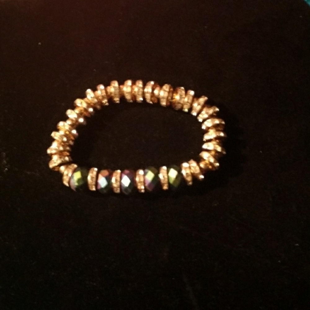 Cosmetic jewelry  ( never been worn)